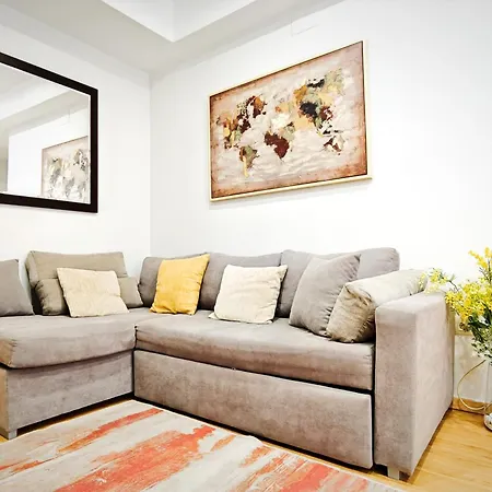 Pasaje De Azahares * Sevilla