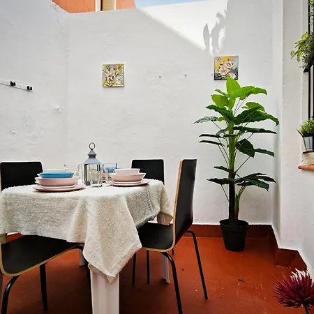 Pasaje De Azahares * Sevilla